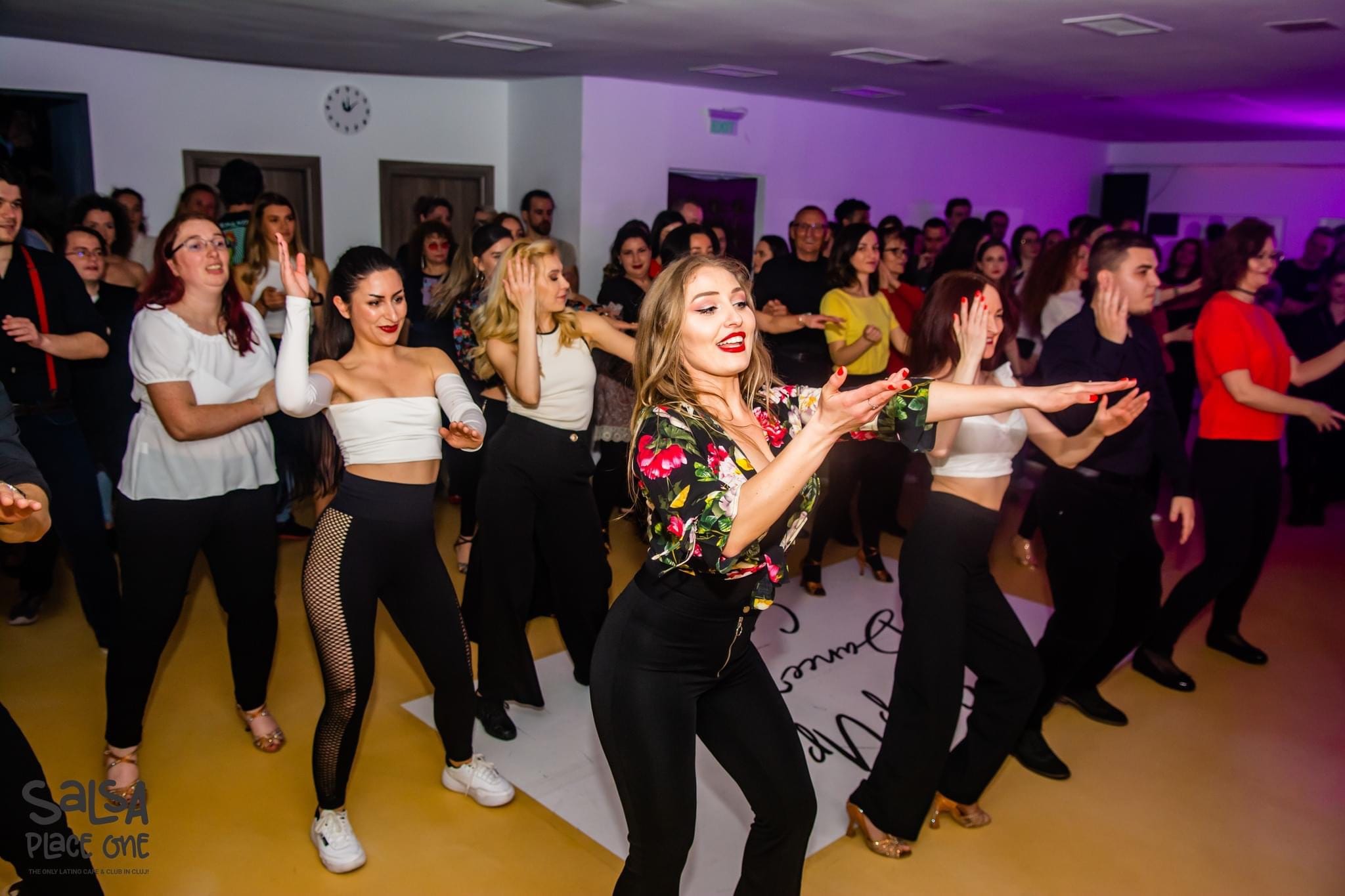 Clasa de salsa bachata